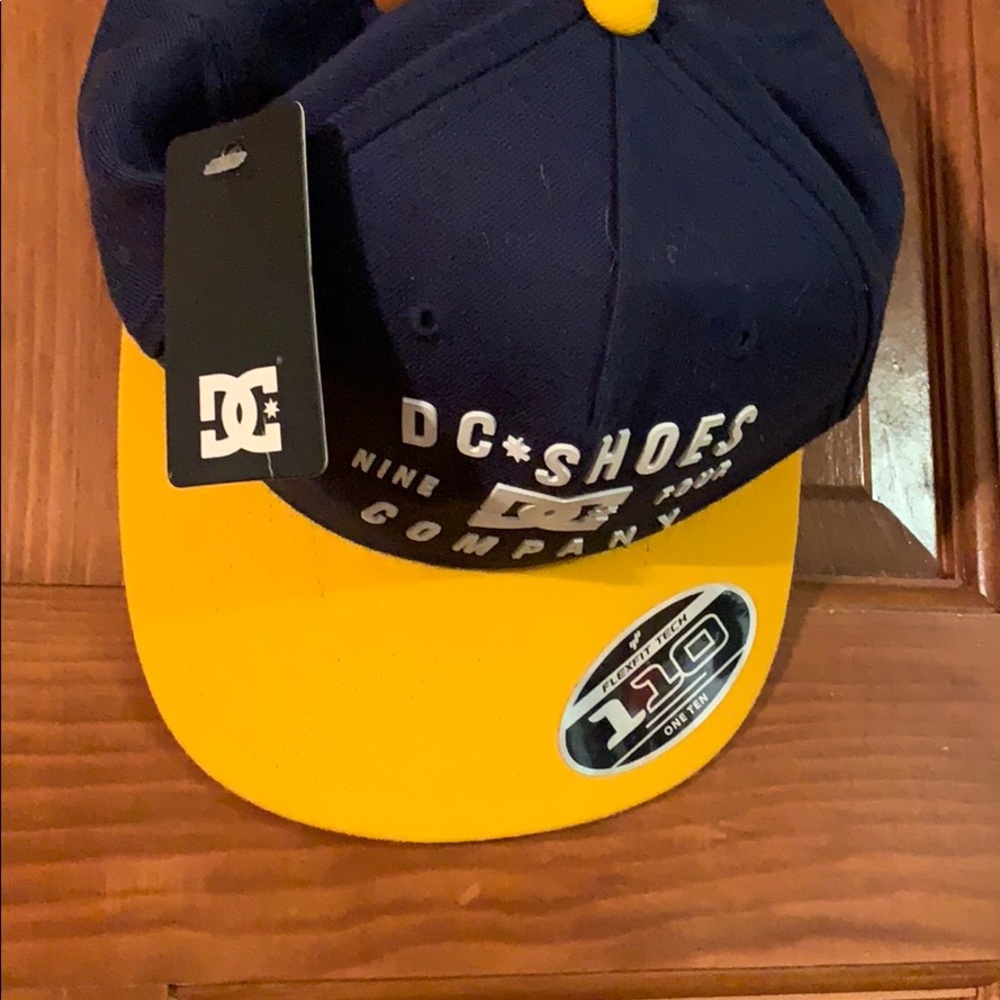 New DC men’s hat